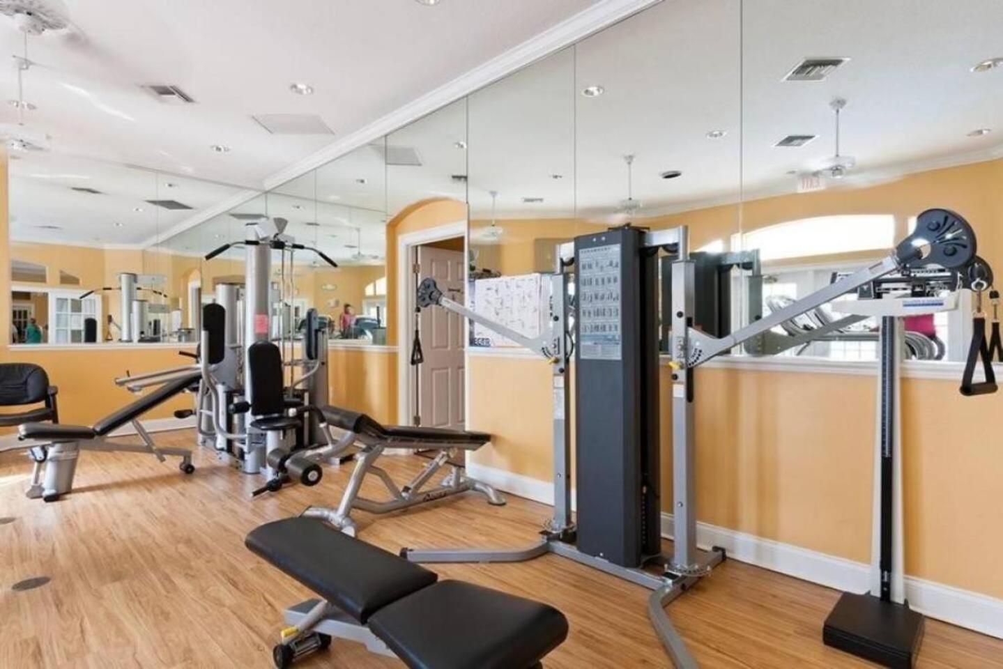 6 Bedroom 5 Bathroom Emerald Island 2601 Ib Кисими Екстериор снимка