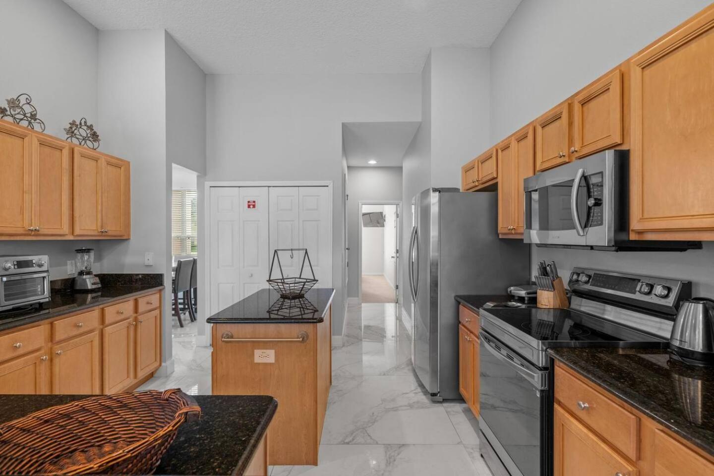 6 Bedroom 5 Bathroom Emerald Island 2601 Ib Кисими Екстериор снимка