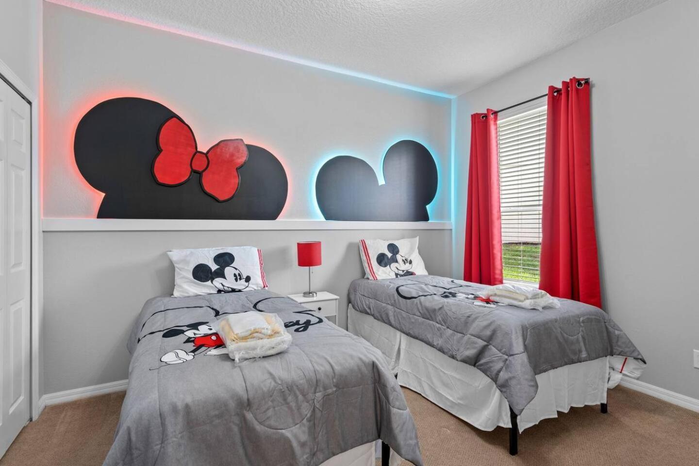6 Bedroom 5 Bathroom Emerald Island 2601 Ib Кисими Екстериор снимка