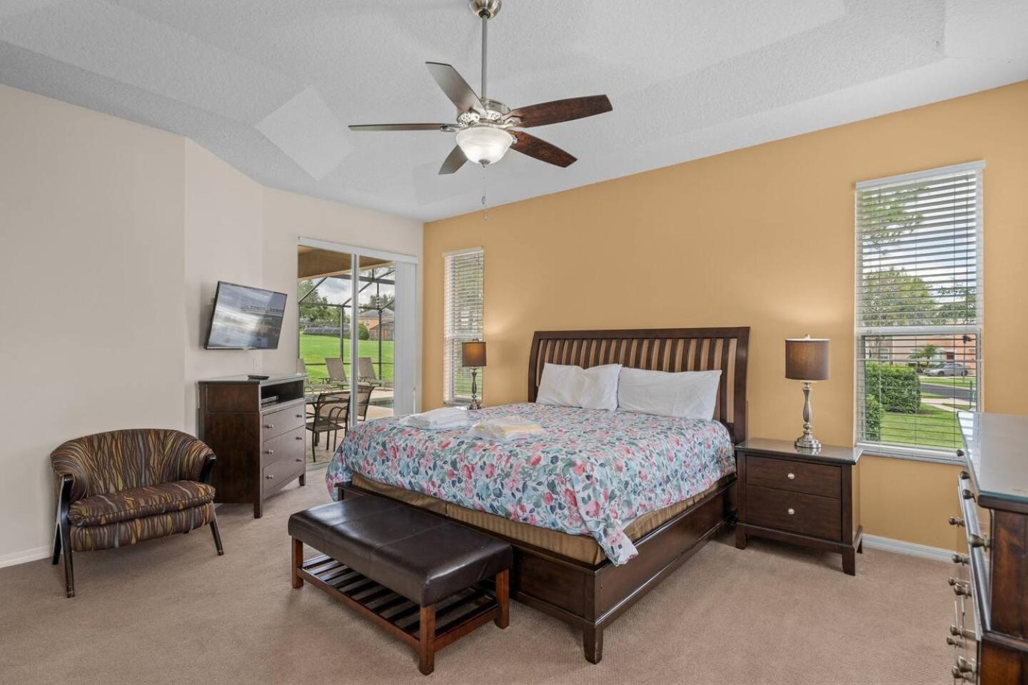 6 Bedroom 5 Bathroom Emerald Island 2601 Ib Кисими Екстериор снимка